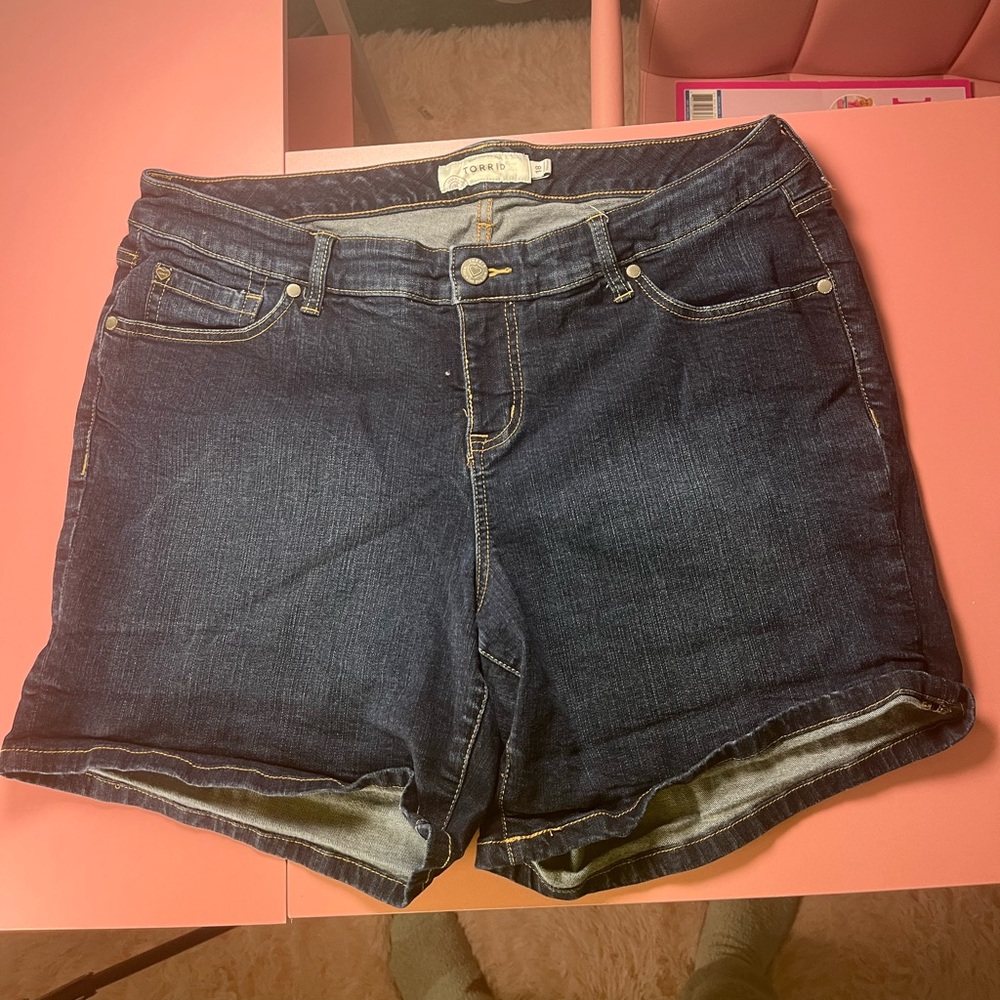 Torrid dark wash denim jeans‎ size 18